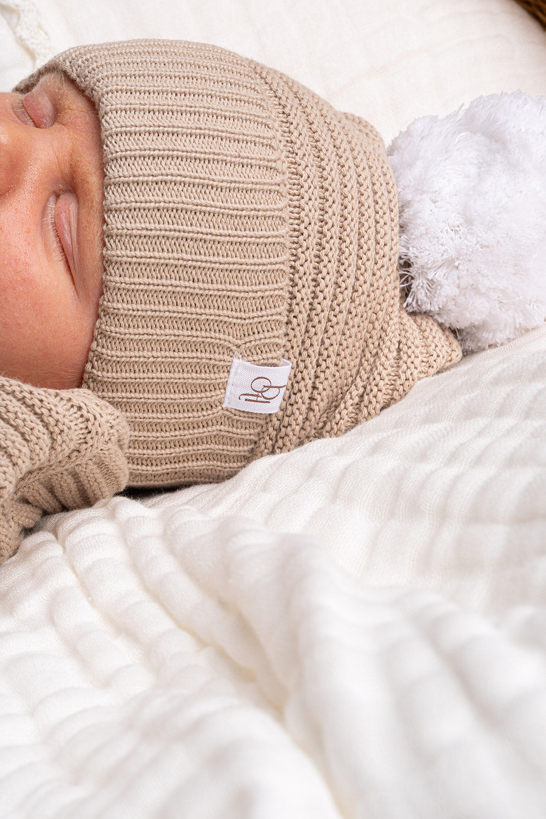 Knitted Beanie - Oatmeal