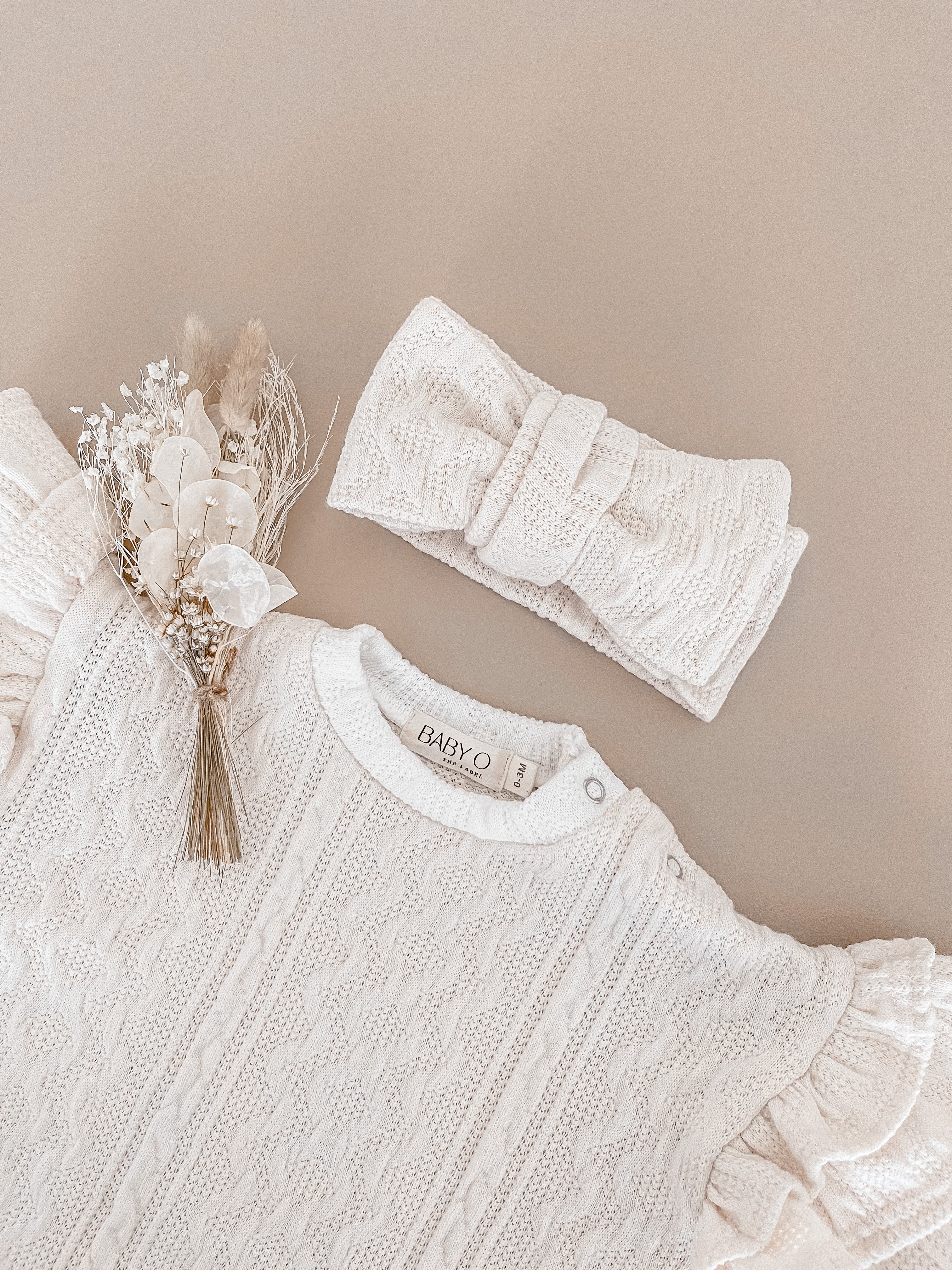Frilly Oversized Bow - Ivory