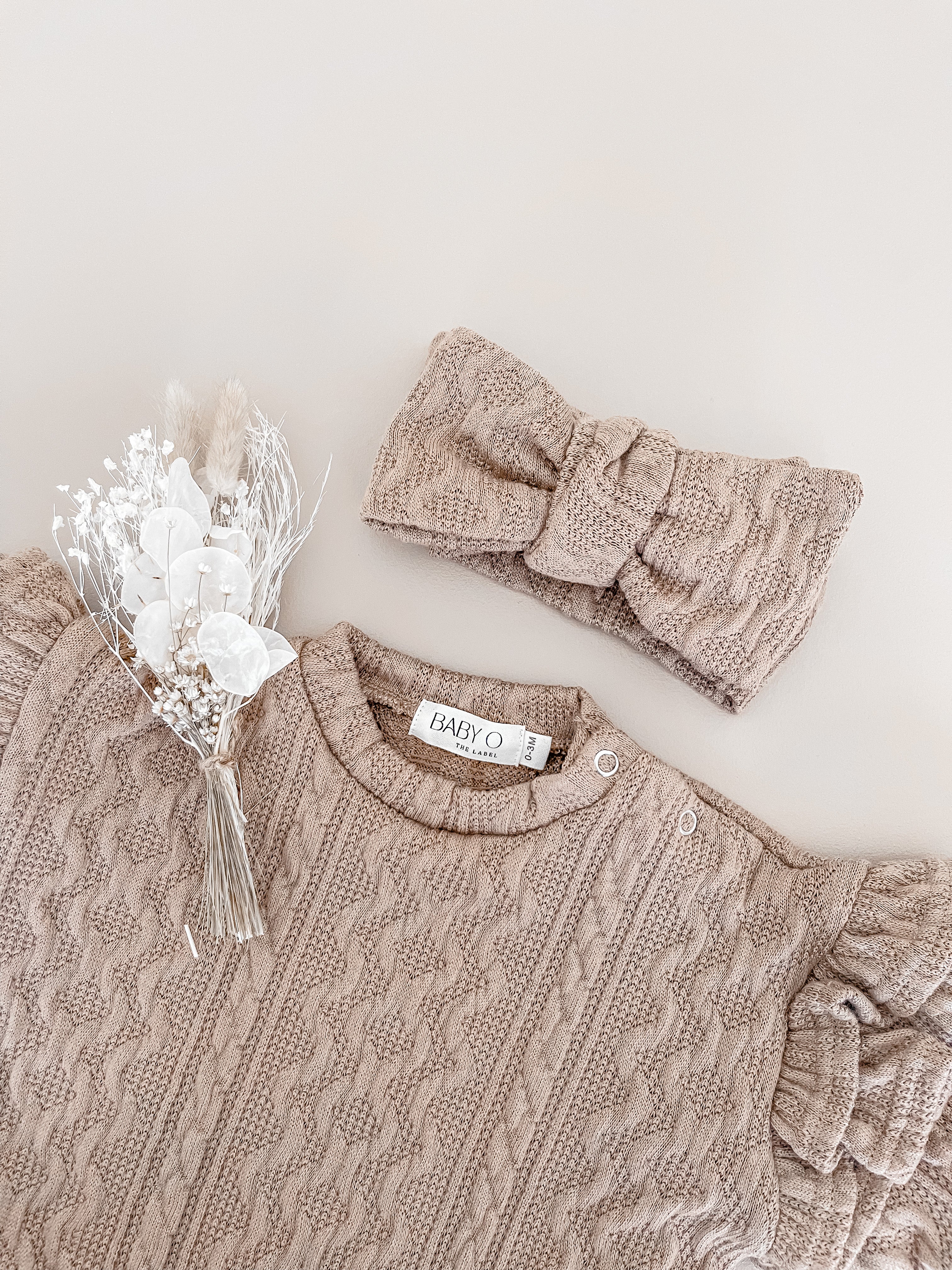 Frilly Oversized Bow - Hazelnut