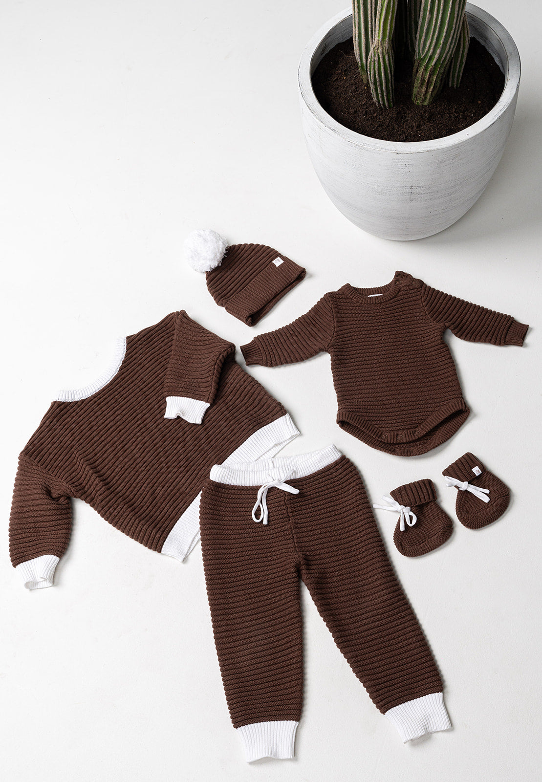 Ribbed Knit Jumper - Chocolate