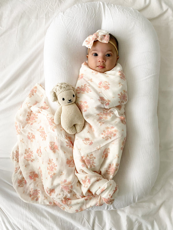 Newborn swaddle and bow set clearance