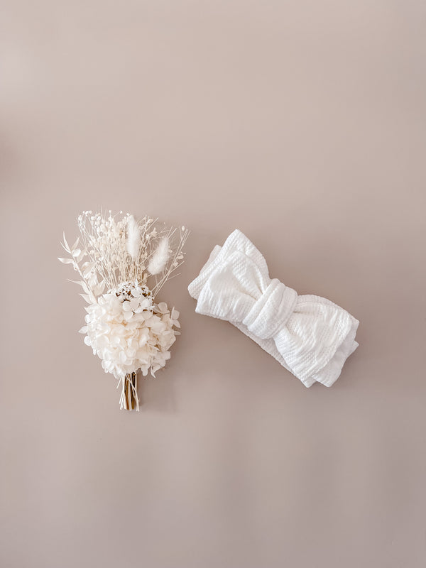 Frilly Oversized Bow - Snow